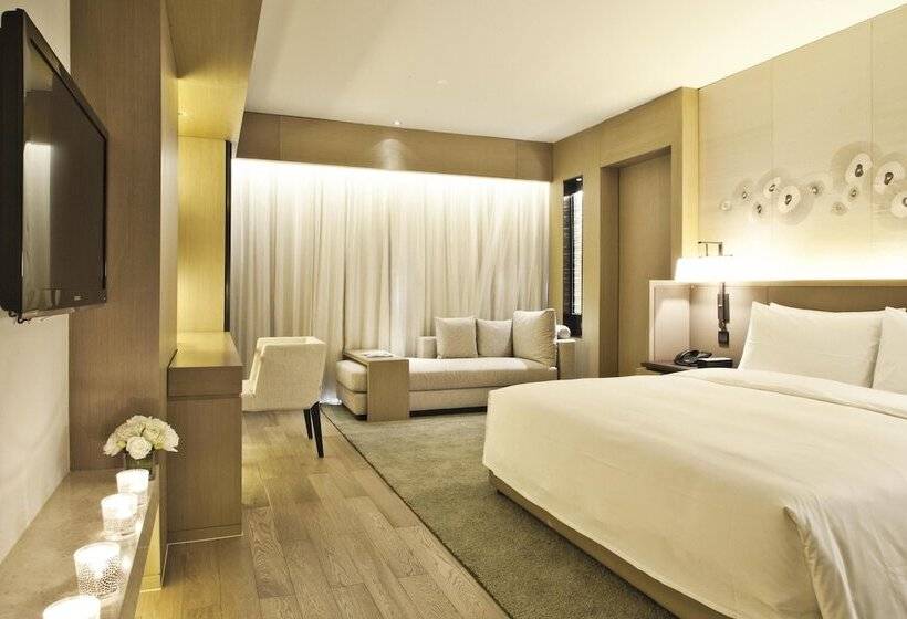 Номер Deluxe, The East Hotel Hangzhou