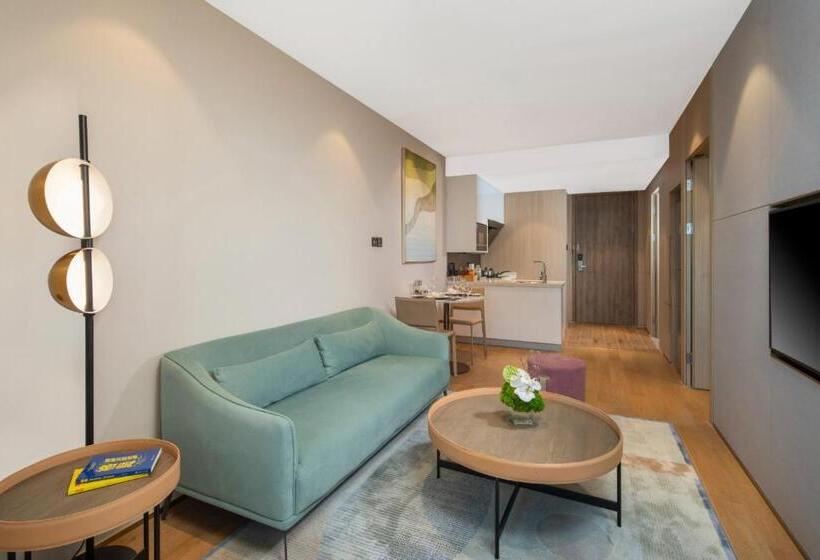 استودیوی لوکس, Eature Residences Lingang