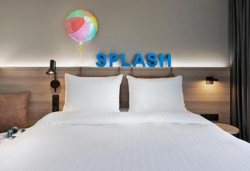 اتاق استاندارد با تخت دو نفره بزرگ, Moxy La Ciotat