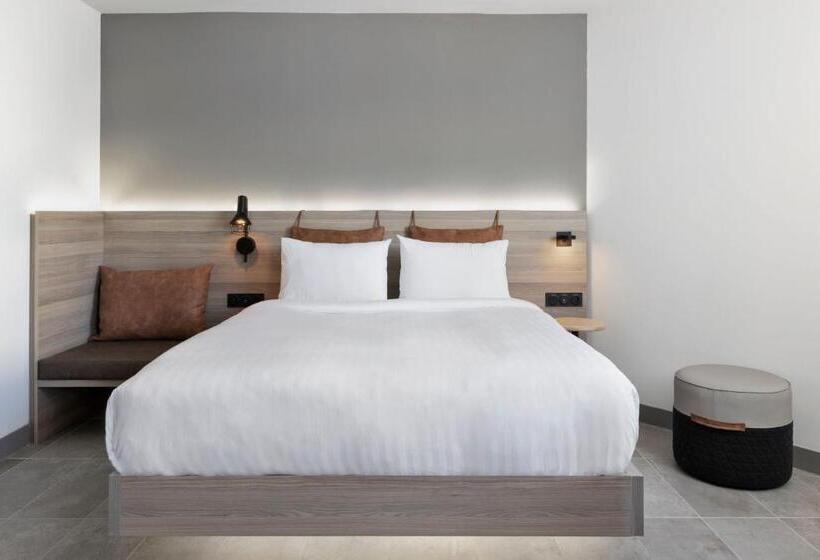 سوییت, Moxy La Ciotat