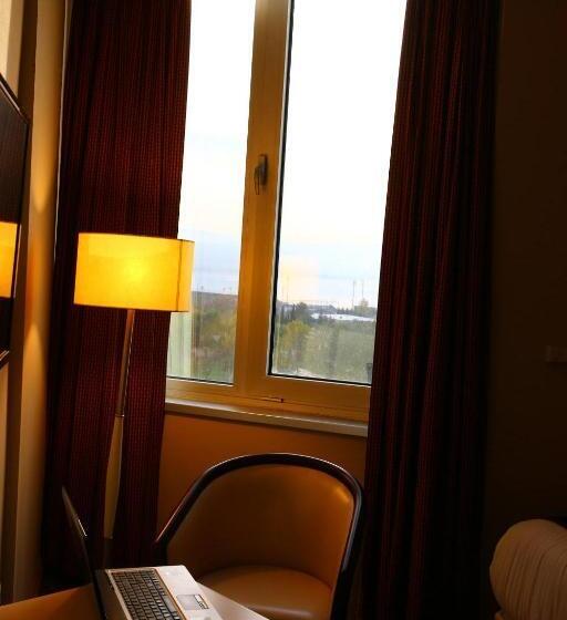 اتاق استاندارد سه نفره, Emexotel Kocaeli
