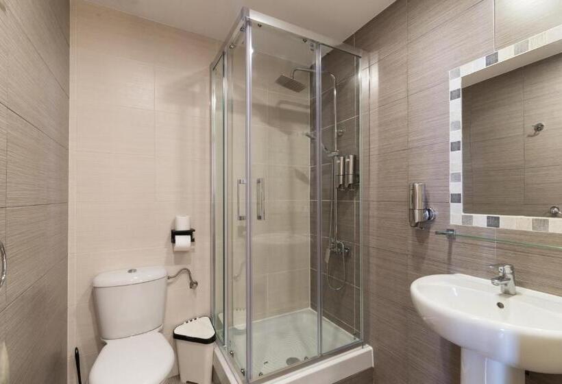 اتاق استاندارد, Hostal Art Madrid