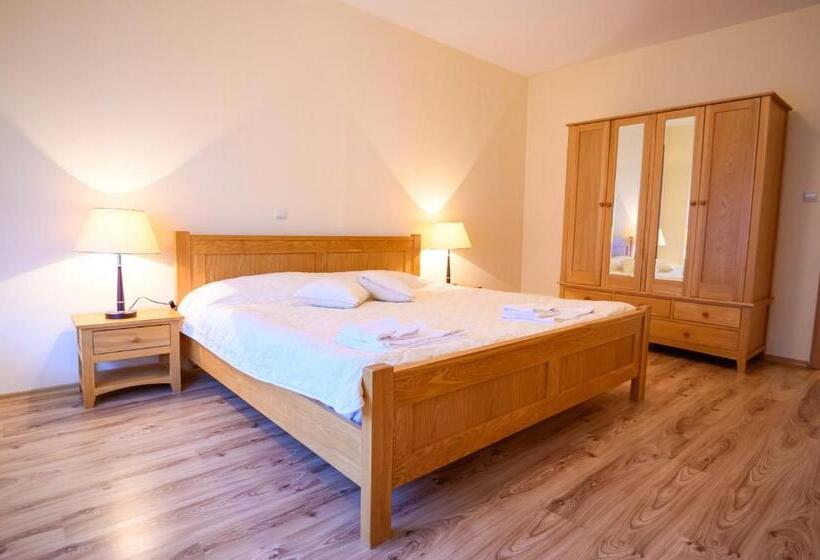 Apartamento 3 Dormitórios, Parklands Hotel & Pool