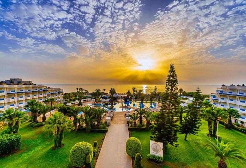 اتاق کلاسیک سه تخته, Sentido Bellevue Park