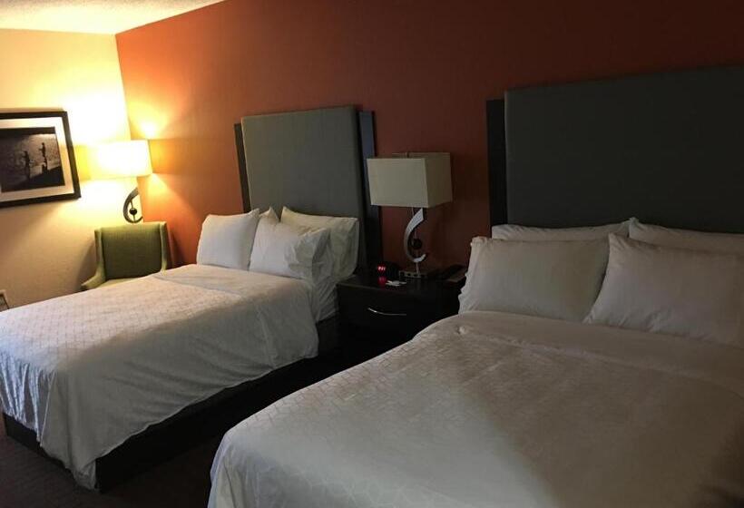 Номер Стандарт 2 Двуспальные Кровати, Holiday Inn Express Hotel & Suites Laurinburg, An Ihg