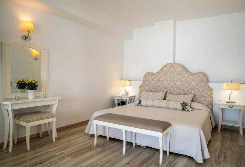 סוויטת אקזקיוטיב עם נוף, Delfini Villas