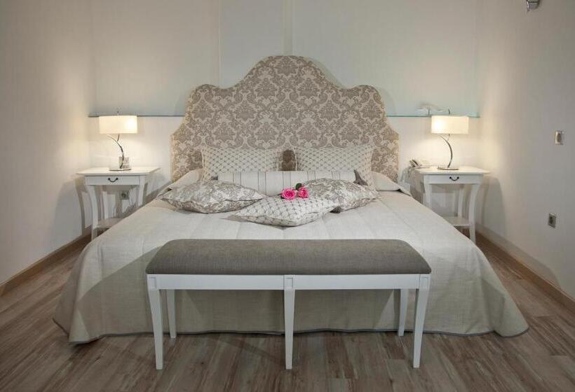 סוויטת אקזקיוטיב עם נוף, Delfini Villas