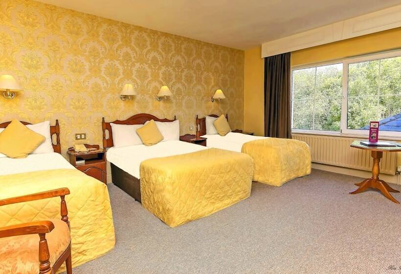 اتاق استاندارد سه نفره, Brook Lodge Boutique
