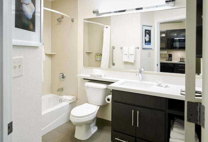 身障者適用スイートルーム, Candlewood Suites Midland, An Ihg