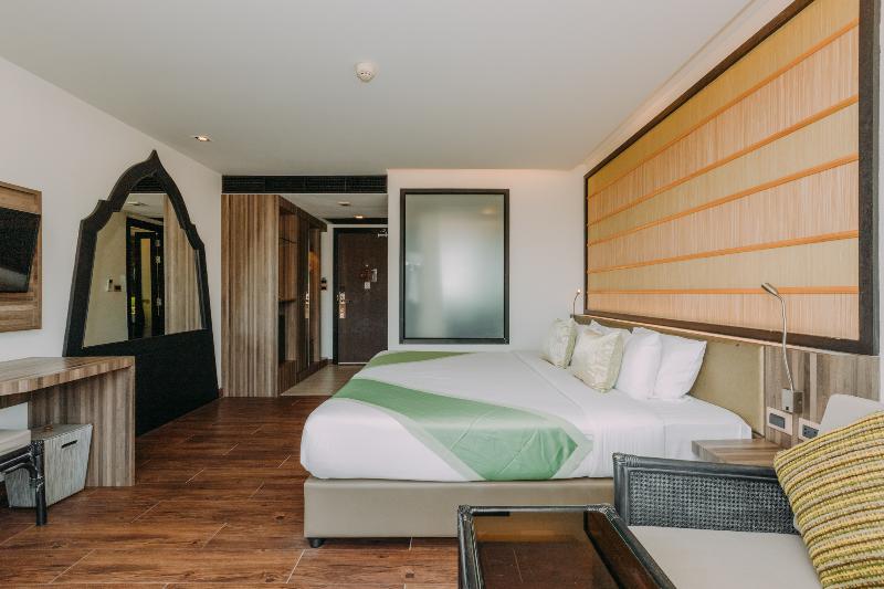 풀장 전망 디럭스 룸, The Beach Heights Resort Sha Plus