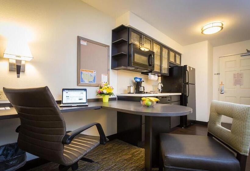 سوئیت برای معلولان, Candlewood Suites Sidney, An Ihg