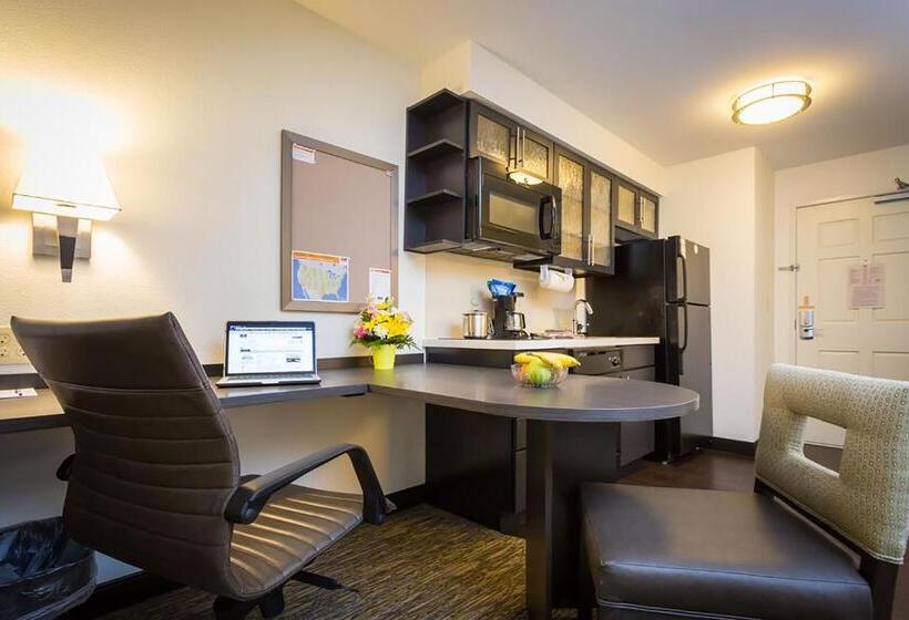 اتاق استاندارد برای معلولان, Candlewood Suites Sidney, An Ihg