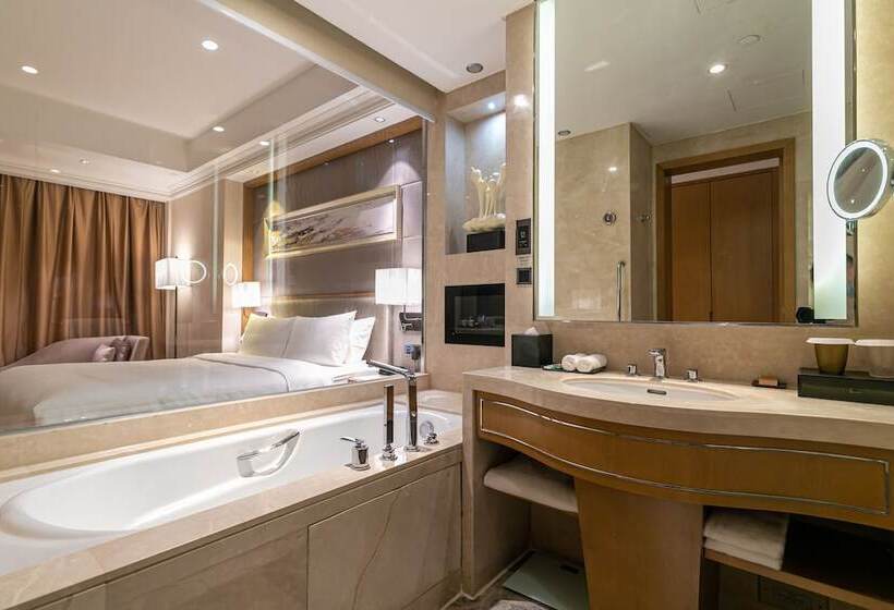 Номер Executive Кровать Кинг, Doubletree By Hilton Hotel Guangzhou