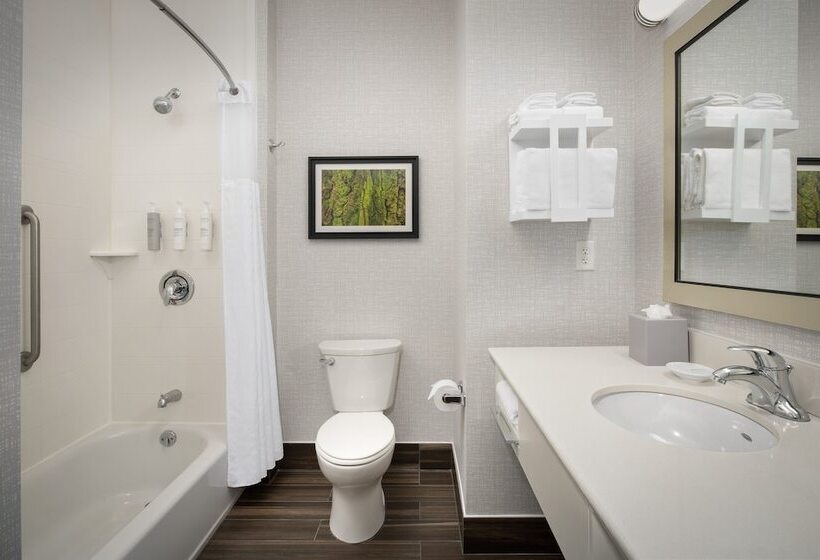 Люкс Адаптированный для Инвалидов, Hampton Inn & Suites Portland/hillsboroevergreen Park
