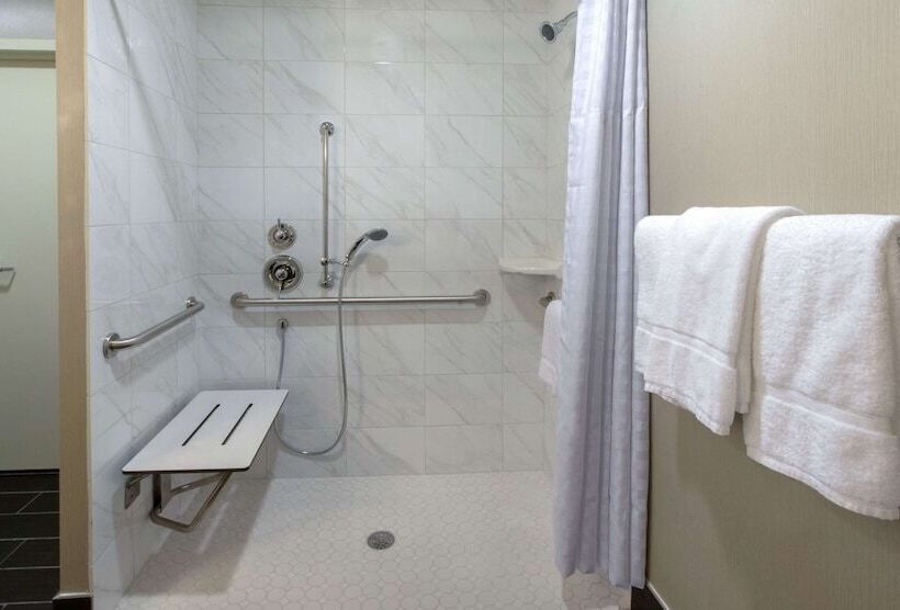 اتاق استاندارد با 2 تخت دوبل, Hilton Garden Inn Charleston Waterfront/downtown