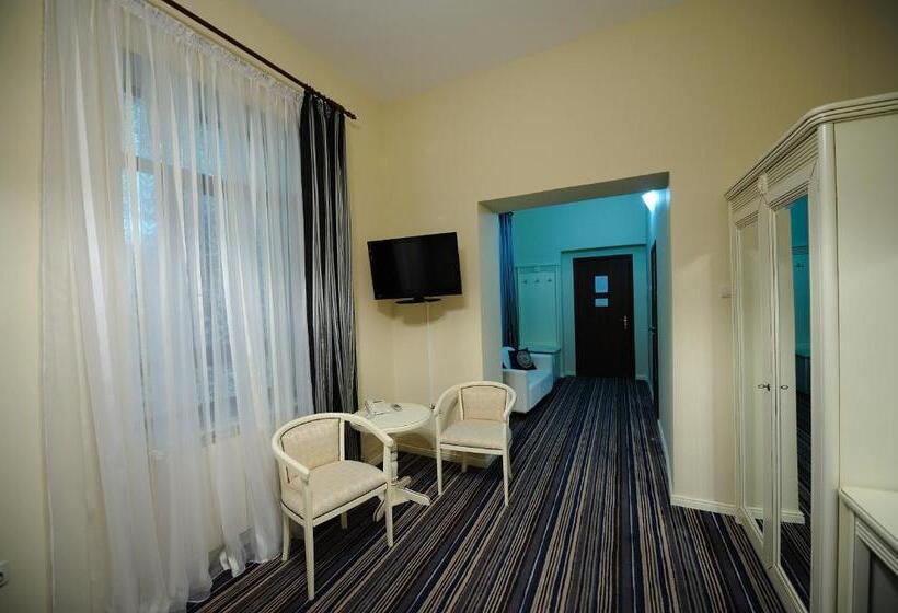 수피리어 룸, Royal Craiova