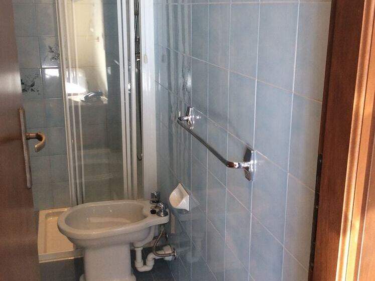 اتاق استاندارد یک نفره, Bergamo Mare Mhotelsgroup