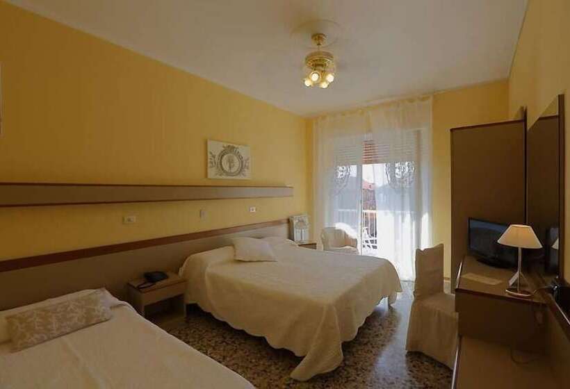 اتاق استاندارد سه نفره, Bergamo Mare Mhotelsgroup