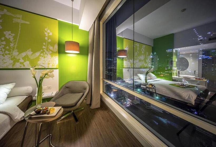 Номер Deluxe, All Seasons Jakarta Thamrin