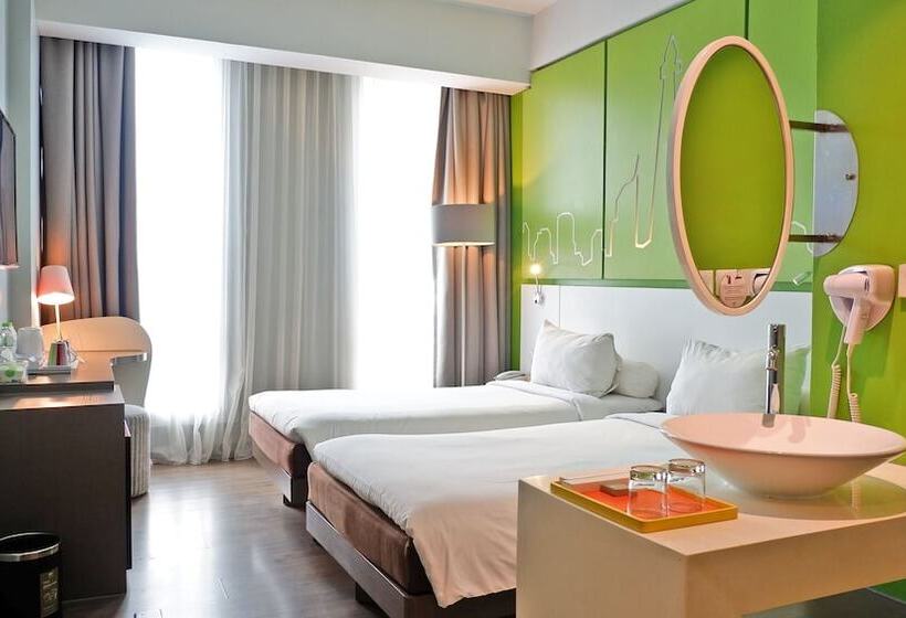 Номер Superior, All Seasons Jakarta Thamrin
