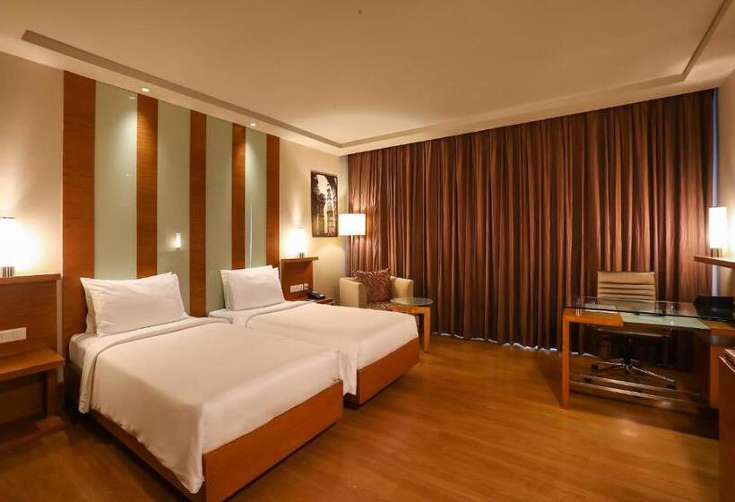 Номер Superior, Radisson Blu Hotel Chennai City Centre