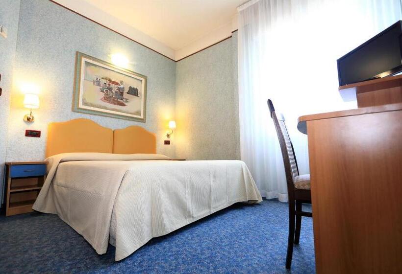 Апартаменты 1 Спальня, Residence & Suites