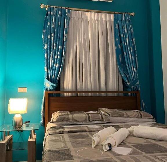اتاق لوکس, Alona Whitehouses Resort