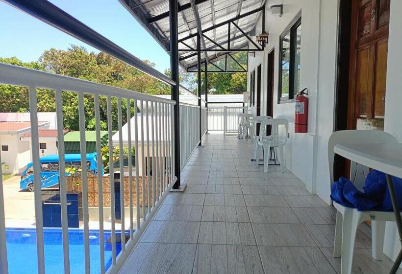 اتاق لوکس, Alona Whitehouses Resort