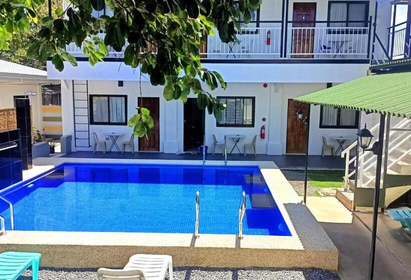 اتاق لوکس, Alona Whitehouses Resort