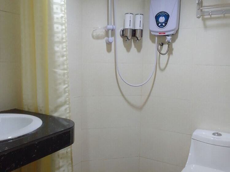 디럭스 트리플 룸, Oyo 90464 Borneo Suites