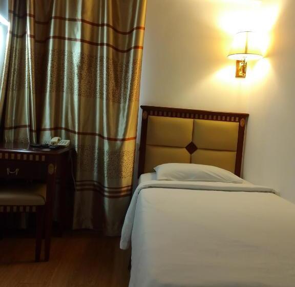 اتاق لوکس یک تخته, Oyo 90464 Borneo Suites