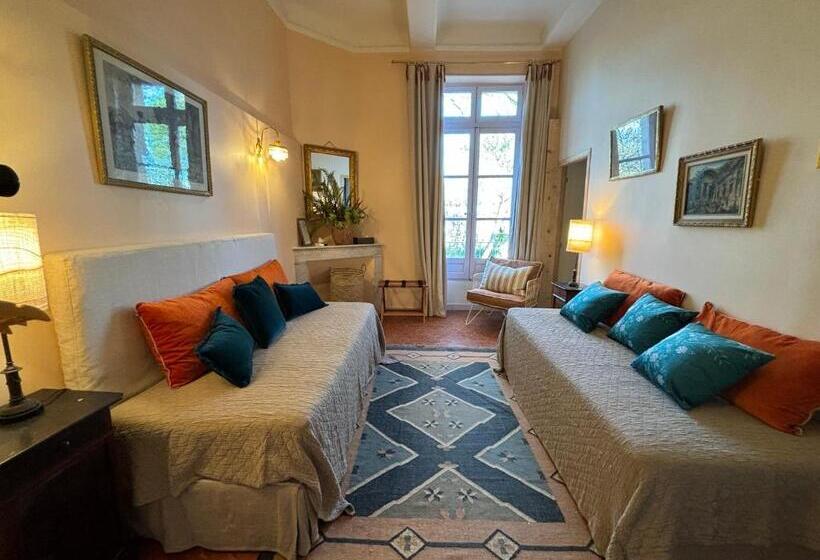 اتاق استاندارد با تخت بزرگ, Chateau De Roquelune