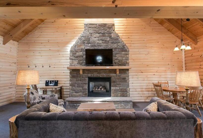 デラックススイート, Coblentz Country Lodge By Amish Country Lodging