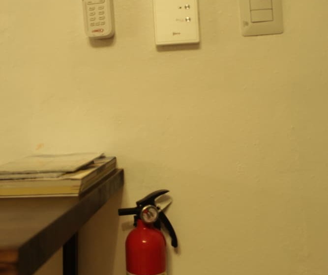 اتاق استاندارد, Studio 27