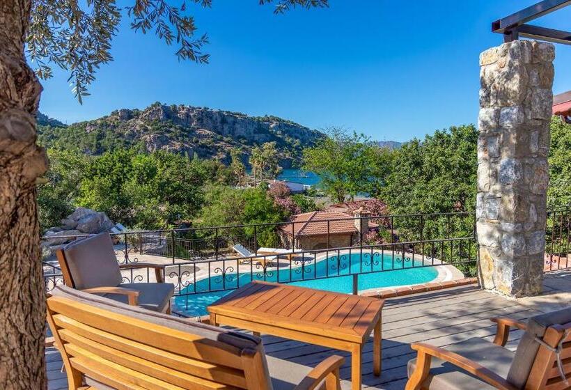 سوییت جونیور لوکس, Villa Florya