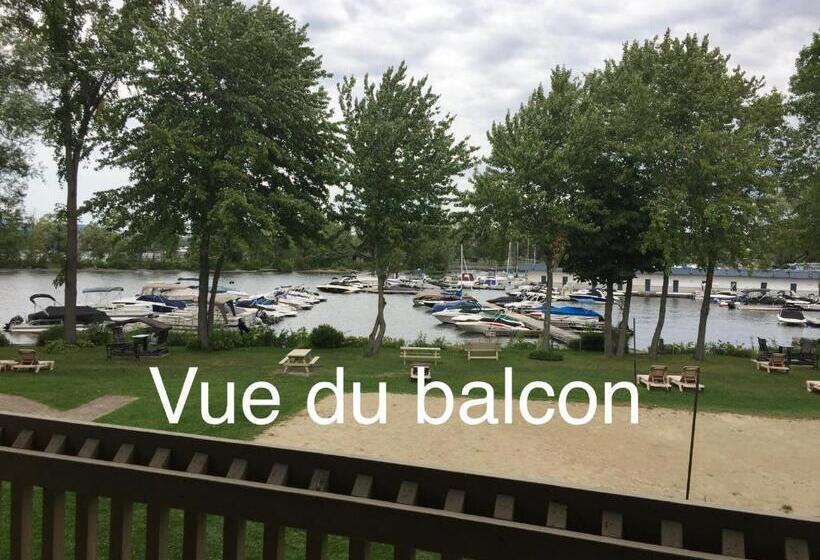 バルコニー付きスタンダードステューディオ, Magog Waterfront Condo