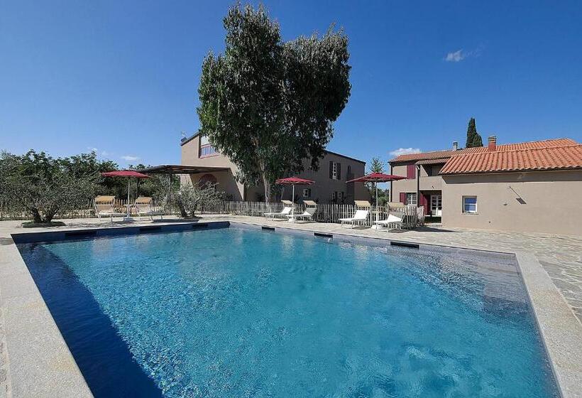 Апартаменты 1 Спальня Вид на Бассейн, Terravita Winery & Boutique Apartments