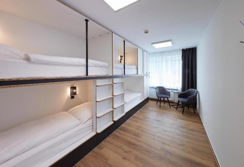 共用房间的床, The Bunk Hostel