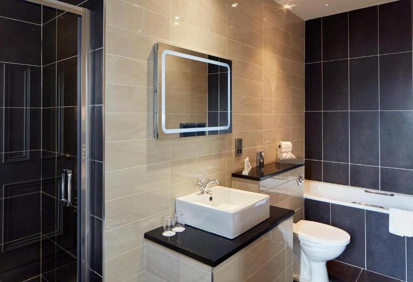 Quarto Executivo, Manor House Country