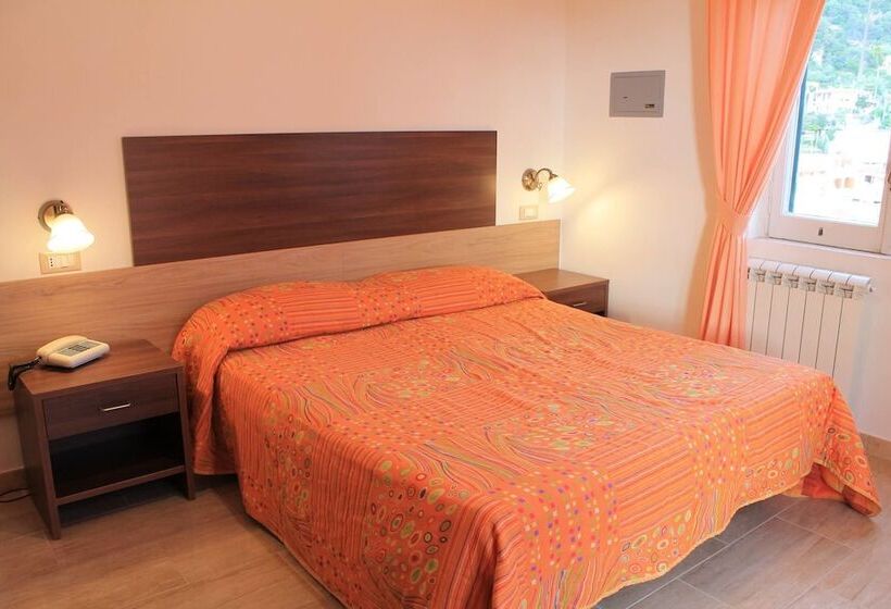 اتاق استاندارد سه نفره, Terme Rosaleo