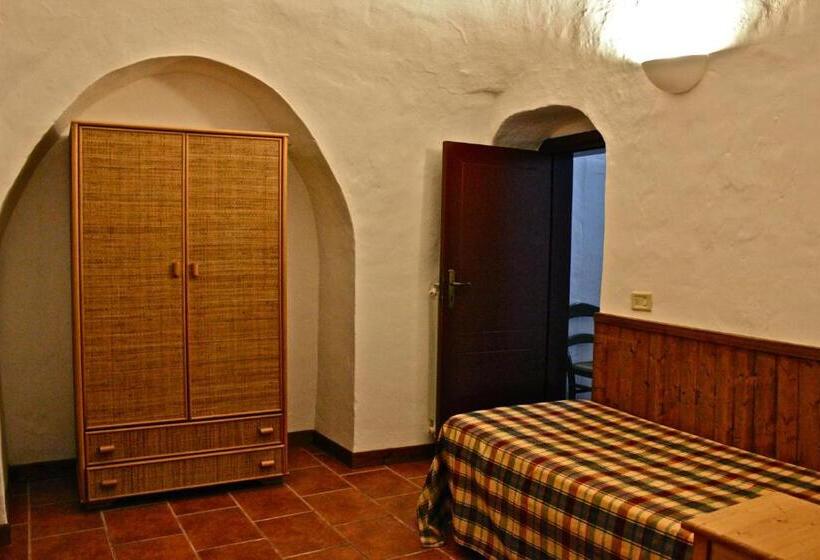 غرفة قياسية ثلاثية, Masseria Vagone