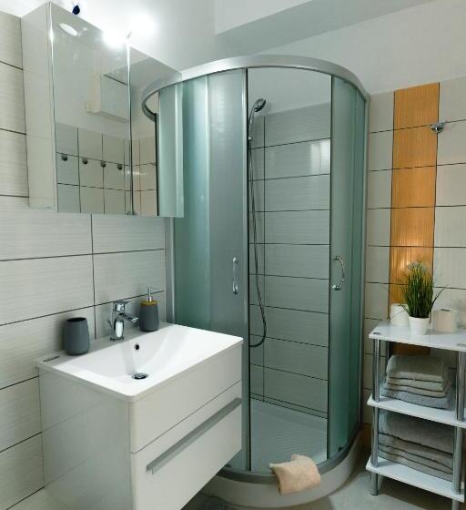 آپارتمان 1 خوابه با تراس, Apartment Kanalec
