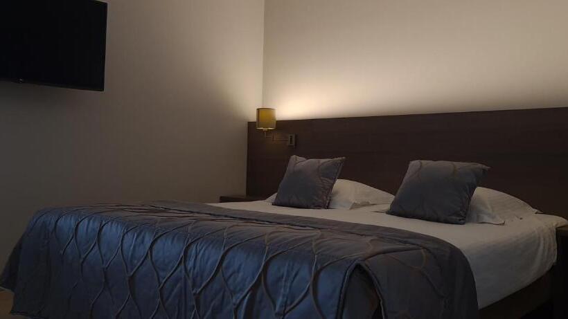 Family Suite, Casino