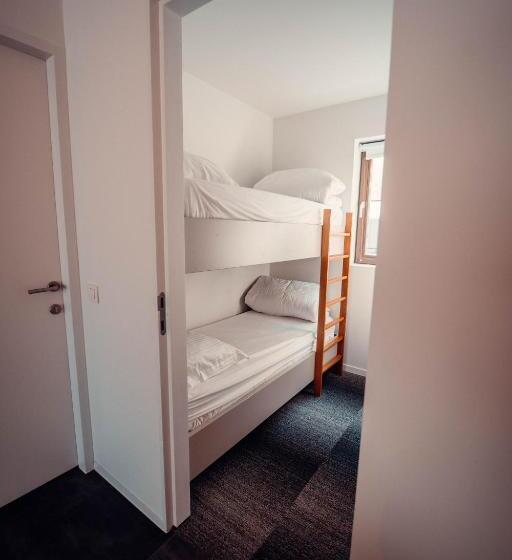 Family Suite, Casino