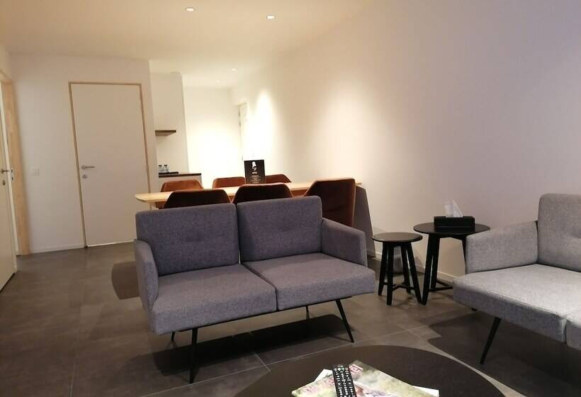 Family Suite, Casino
