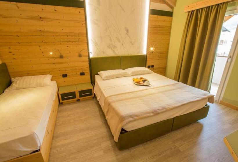 Family Suite, Majorka
