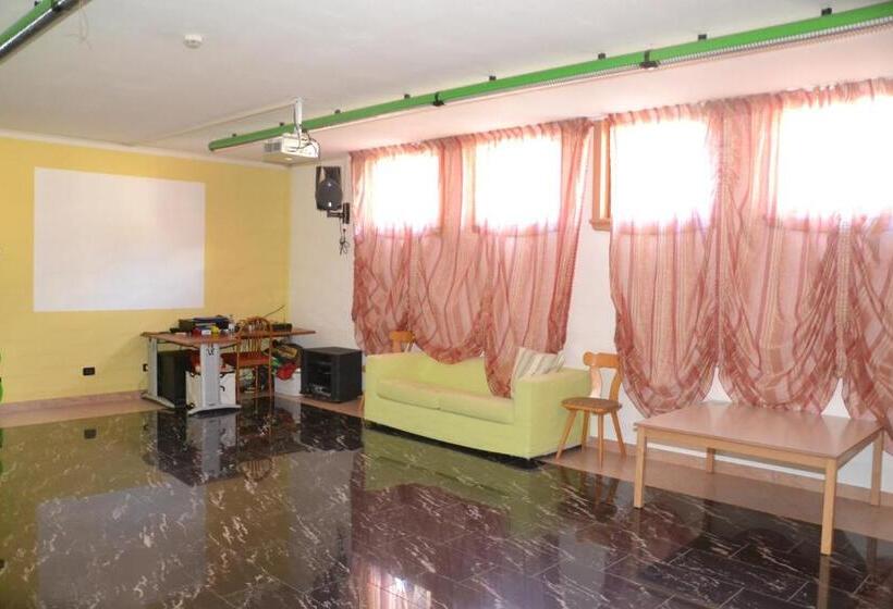 Family Suite, Majorka