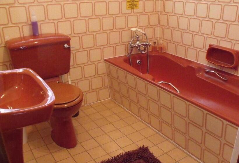 Quarto Estandar, Bisibee Guest House