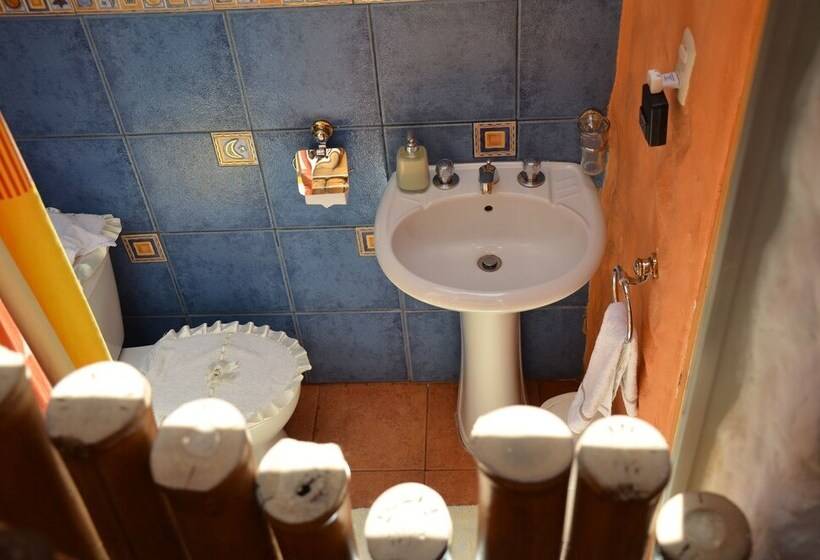 اتاق استاندارد سه نفره, Hostal Madre Tierra