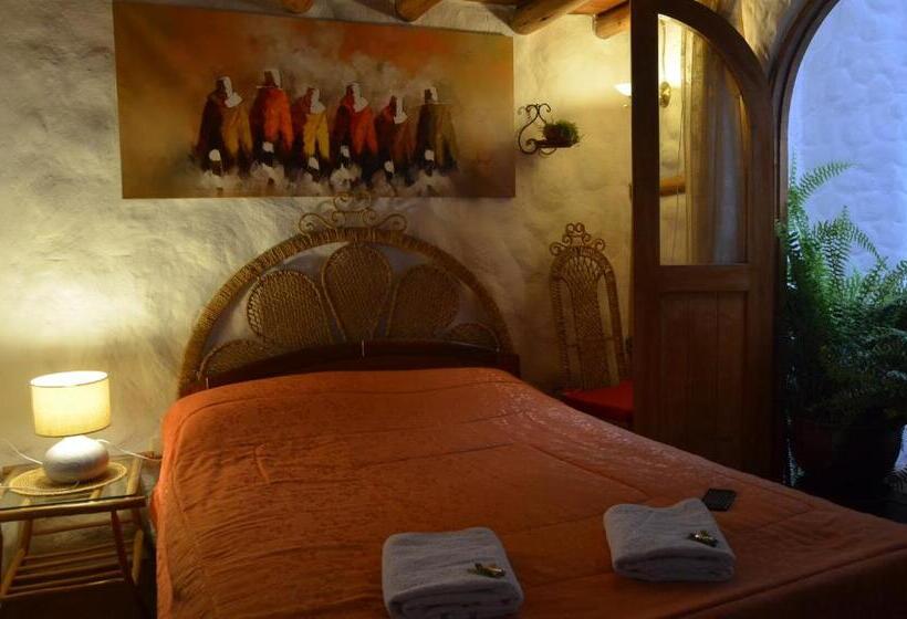 اتاق استاندارد سه نفره, Hostal Madre Tierra
